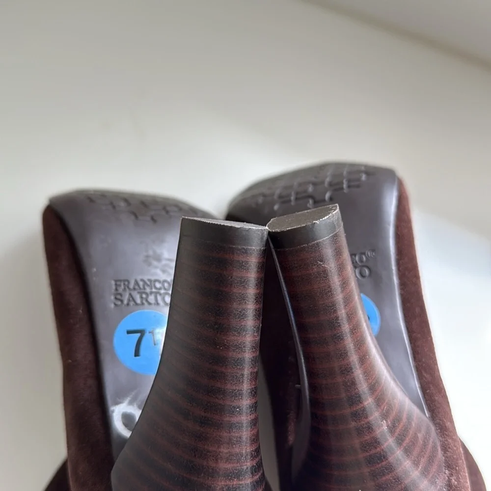 Franco Sarto Limber Brown Suede Ankle Boots Split Front Block Heel Women's 7.5